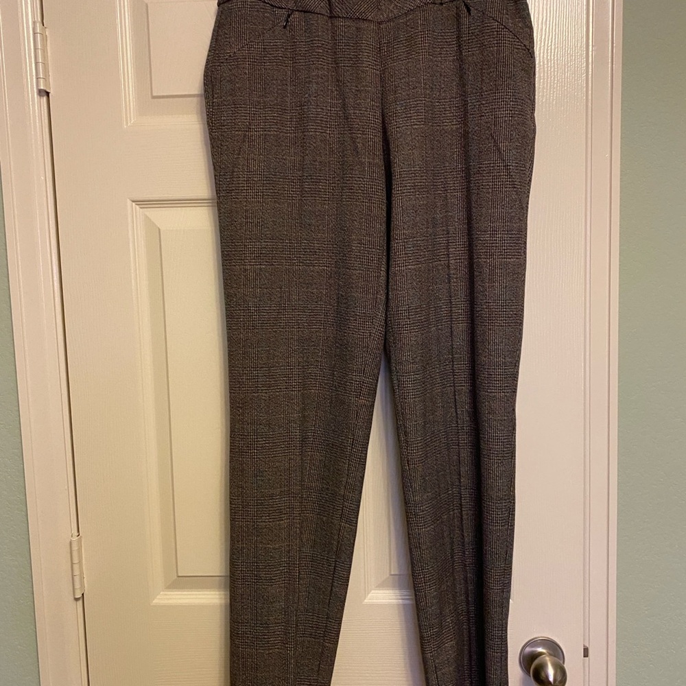 Investments Gray Women's Pants